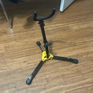 Hercules Alto/ Tenor Saxophone Stand